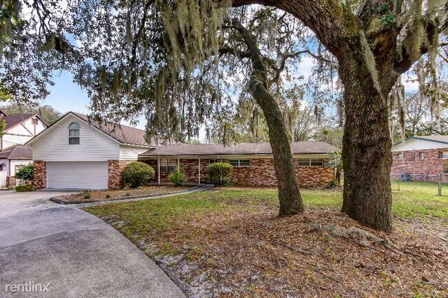 Building Photo - 4 br, 3.5 bath House - 937 Lake Asbury Dr