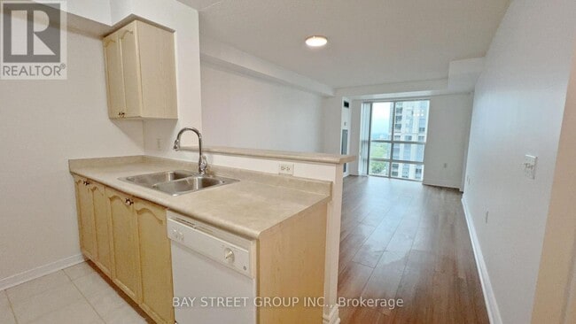 Building Photo - 1701-1726 OLIVE Ave