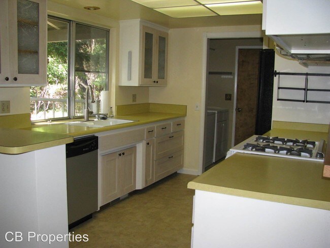 Building Photo - 6677 Brook Way