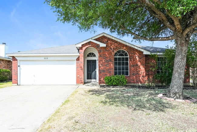 Building Photo - 925 Comiskey Ct