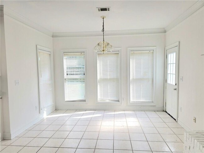 Building Photo - 3385 Wellbrook Dr