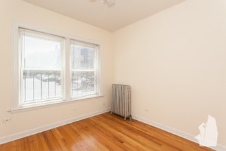 Building Photo - 3914 N Pine Grove Ave