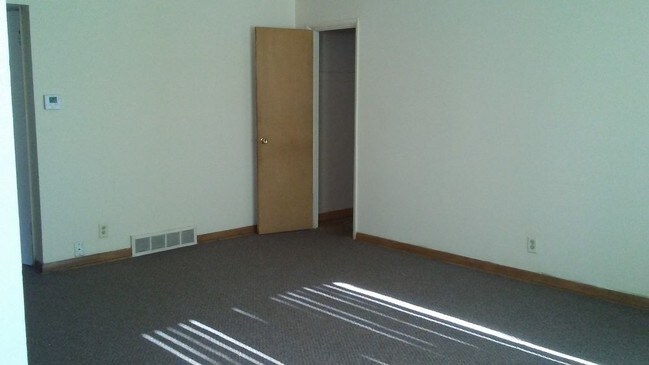 Foto del edificio - 9216 W Birch Ave