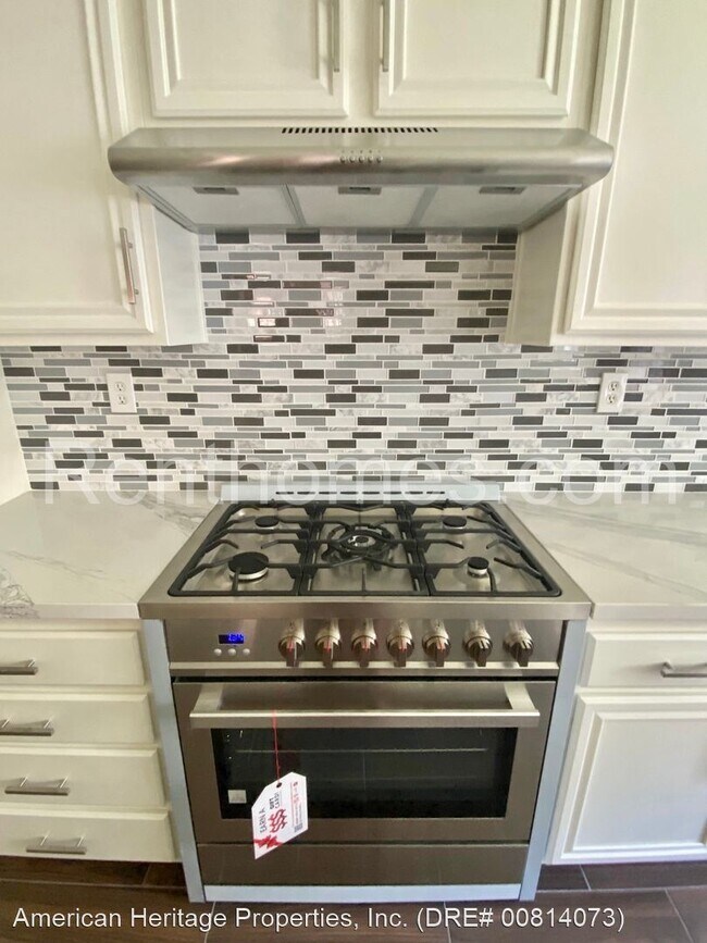 Building Photo - 4 br, 2.5 bath House - 1325 Old Janal Ranc...