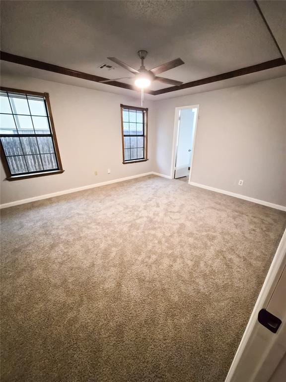 Foto del edificio - 641 NE 16th St