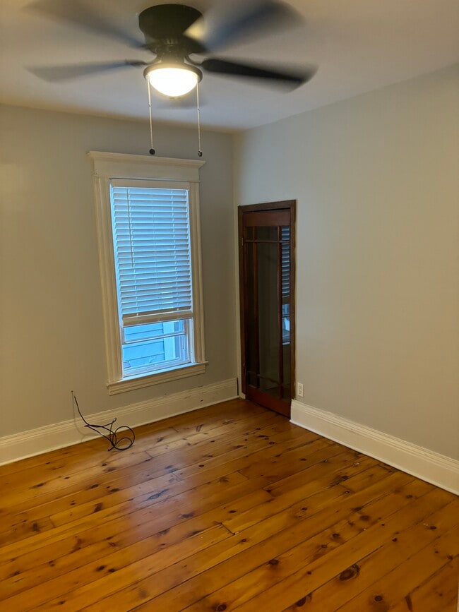 Building Photo - 611 Tompkins St