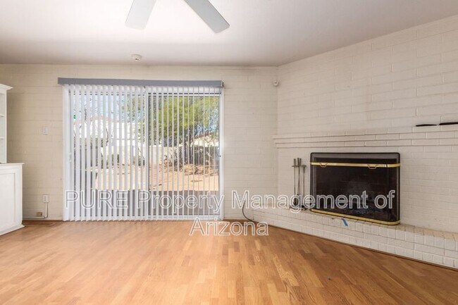 Foto del edificio - 7608 E 4th St