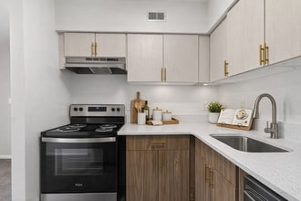 Building Photo - Monarch Crossing