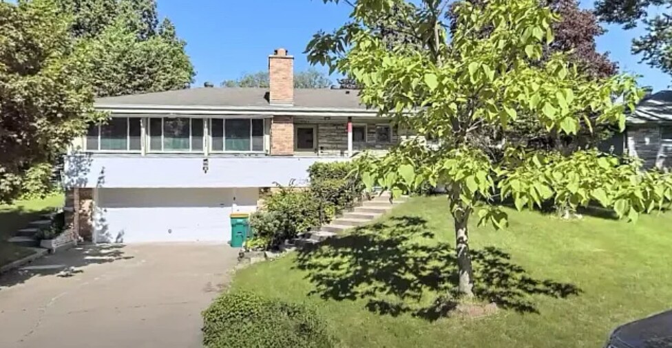 Foto principal - Spacious 4BR/3BA Home w/ Bonus Room, Porch...