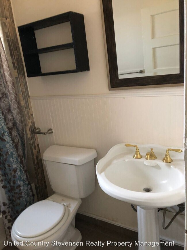 Foto del edificio - 2 br, 1 bath House - 504 W 4th St