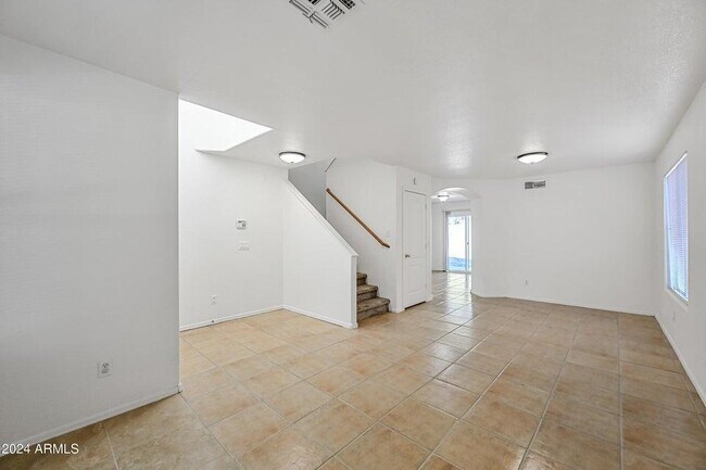 Building Photo - 9330 E Onza Ave