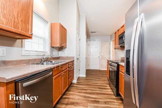 Building Photo - 4040 Creekside Ct