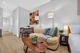 Building Photo - 160 Water St