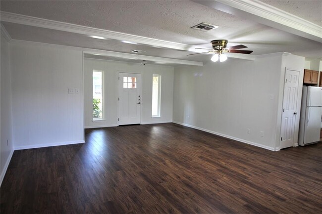 Foto del edificio - 5701 Leggett Ln