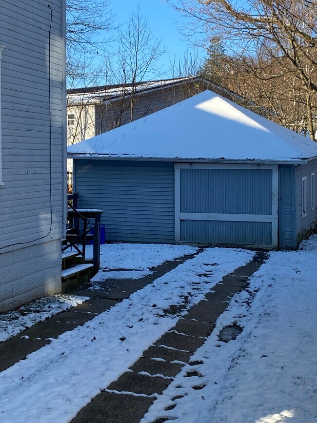 Side drive & Garage - 234 N 10th St