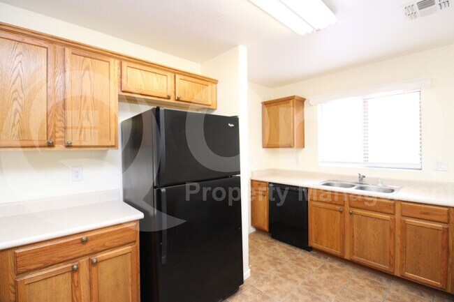 Foto del edificio - 43902 W Magnolia Rd