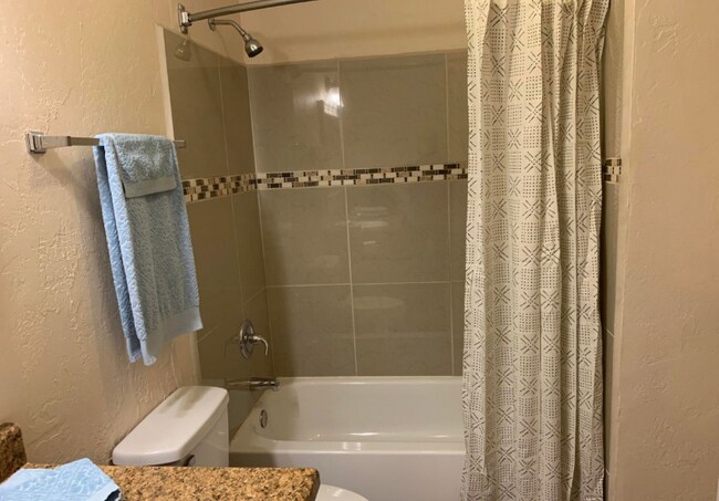 Building Photo - 6311 N Barcelona Ct