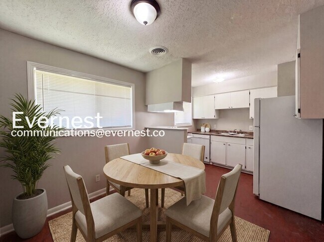 Foto del edificio - 8297 Baldwyn Cove