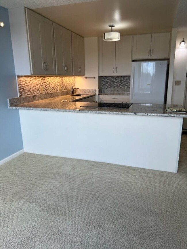 Building Photo - Harbour Ridge 1 bedroom
