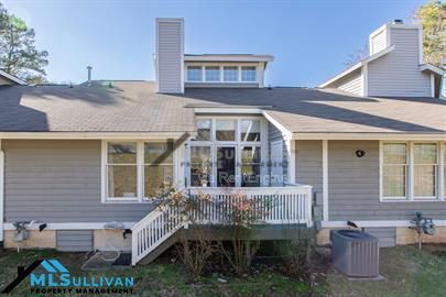 Foto del edificio - 106 Elmwood Cir