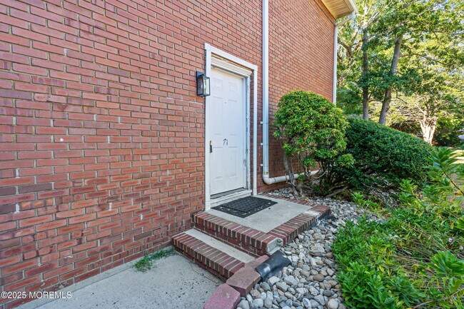 Building Photo - 364 Westwood Ave