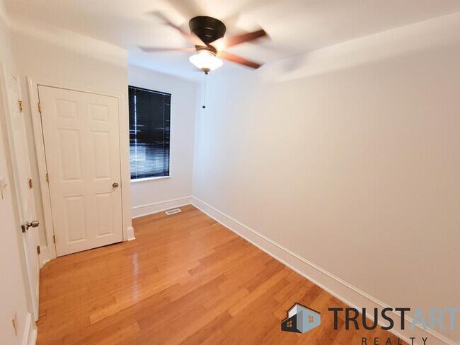 Foto del edificio - 2444 South Fairhill Street, Philadelphia, ...