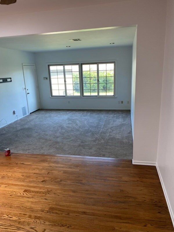 Foto del edificio - 15220 Cullen St