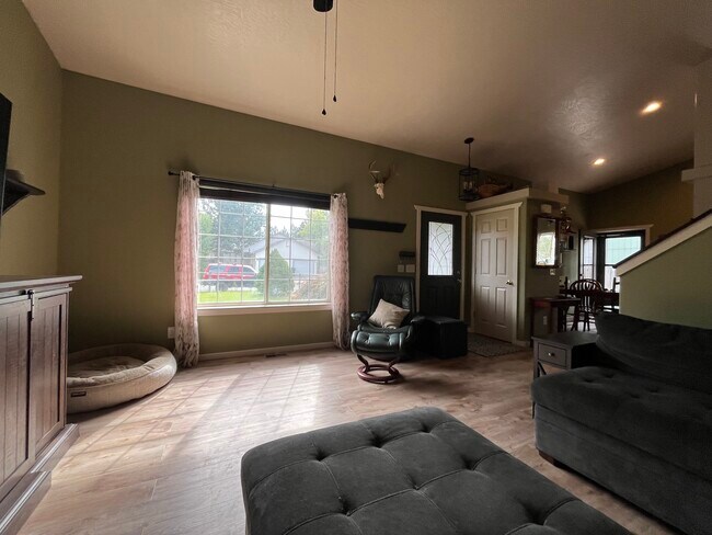 Foto del edificio - 3179 N 12th St