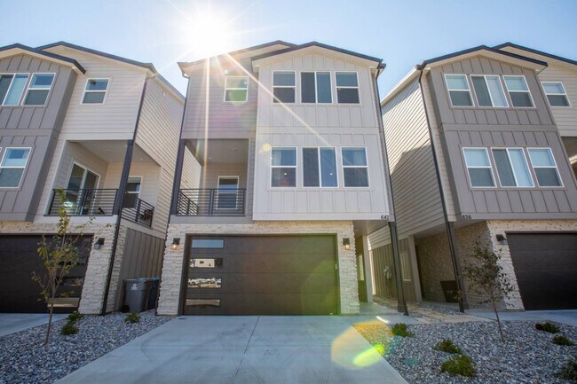 Foto del edificio - 642 E 460 S