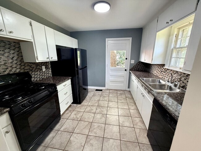 Building Photo - Cute 2Bed / 1Bath Home In NW OKC!!!