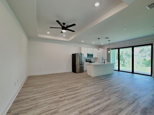 Building Photo - 26473 Explorer Rd