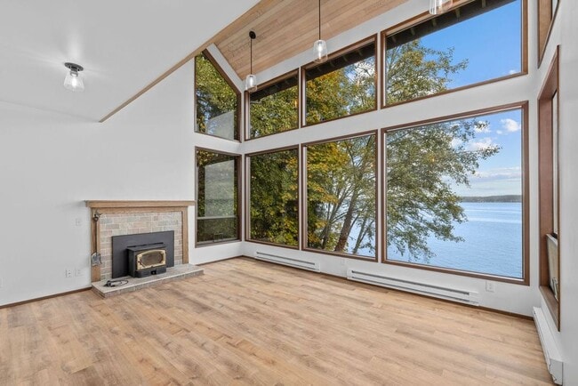 Building Photo - 8470 NE Gordon Dr