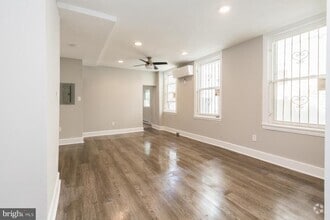 Building Photo - 1202 N 7th St