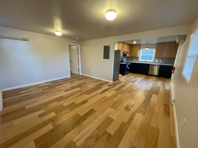 Foto del edificio - 1048 E 6th Ave