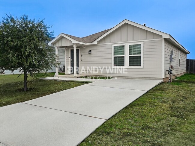 Building Photo - 7018 Winding Shelf