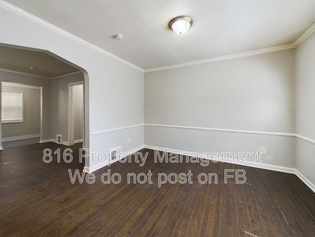 Building Photo - 5015 E 40th St