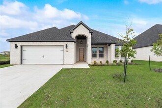 Building Photo - 1008 St Matthews Cir