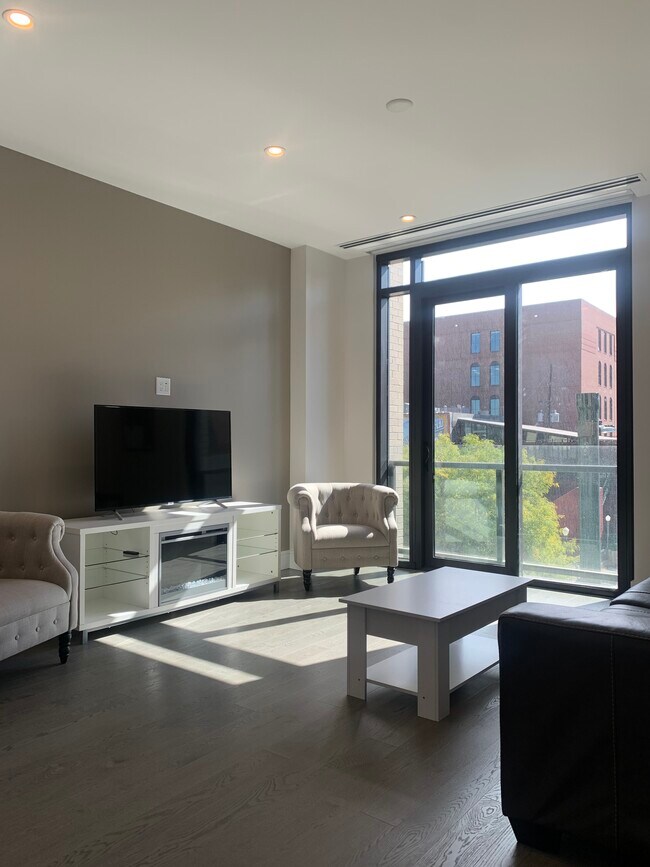 Furnished with Cable/WiFi included - 1901 Wazee St