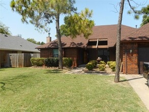 Building Photo - 201 Wellington Ln