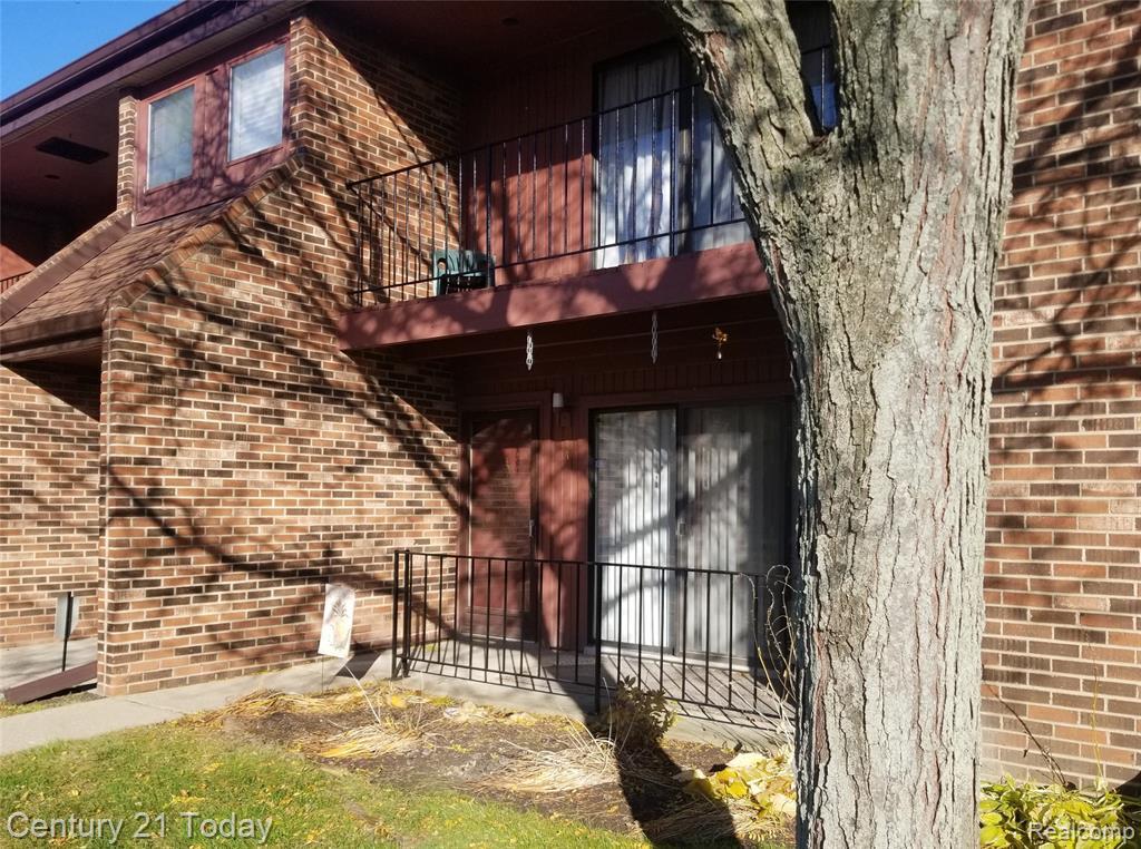 23680 VillageHouse Dr N Unit 7A, Southfield, MI 48033 Condo for Rent