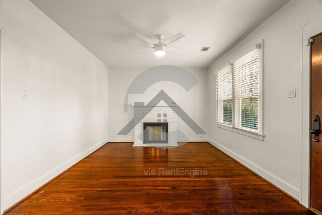 Foto del edificio - 1615 N Taylor St