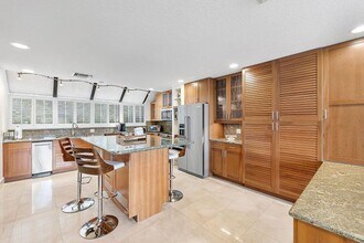 Building Photo - 40 Portside Dr