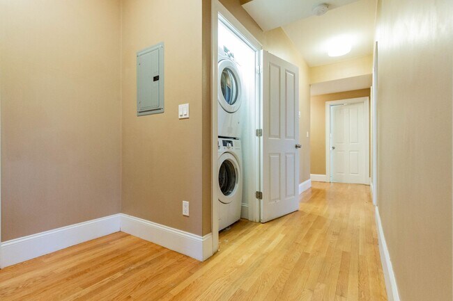 Photo - 1588 Beacon St Apartment