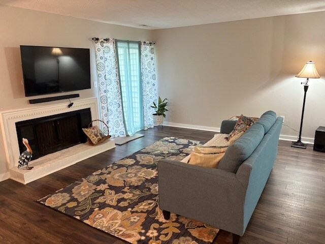 Foto del edificio - 18 Willow Bridge Dr