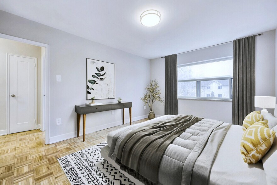 Landmark Apartments Apartments - 2493 Lake Shore Blvd W Toronto