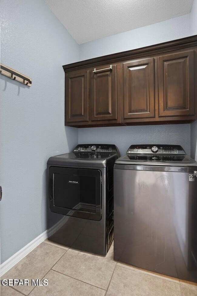 Building Photo - 11325 Charles Maiz Ln