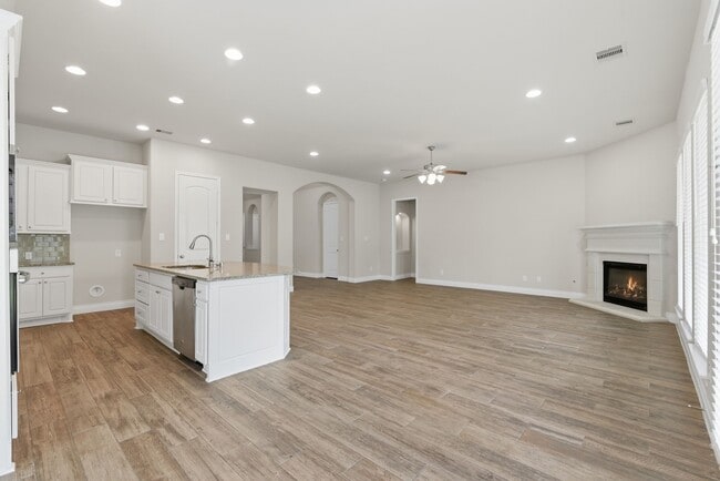 Building Photo - 27922 Arden Trl