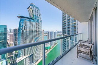 Building Photo - 475 Brickell Ave
