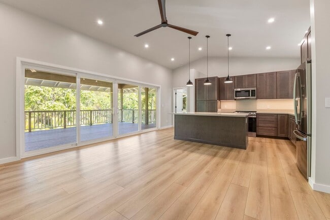 Foto del edificio - Brand-New 2BR/2BA Home with A/C & Huge Covered Lanai – Wailuku Country Estates