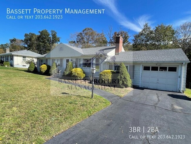 Building Photo - 40 Macarthur Dr